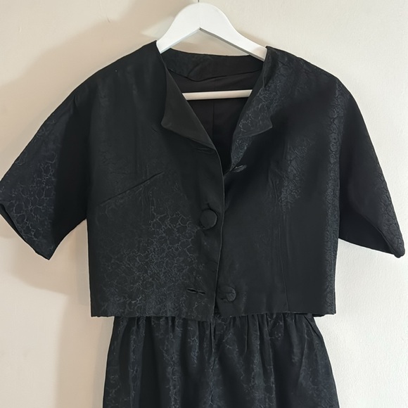 Vintage Jackie O/Audrey Hepburn '60s 'Little black dress' with jacket - Picture 2 of 15